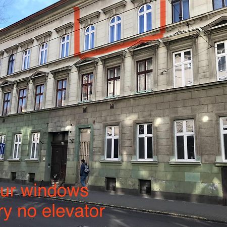 Perfect Location,Newly Decorated Modern, Large Place 60 M2, Really Quiet So You Can Have A Good Night Sleep, Ac, Netflix, Smart Tv, High-Speed Internet, World Famous New York Cafe Only 10 Minutes Walk 부다페스트 외부 사진