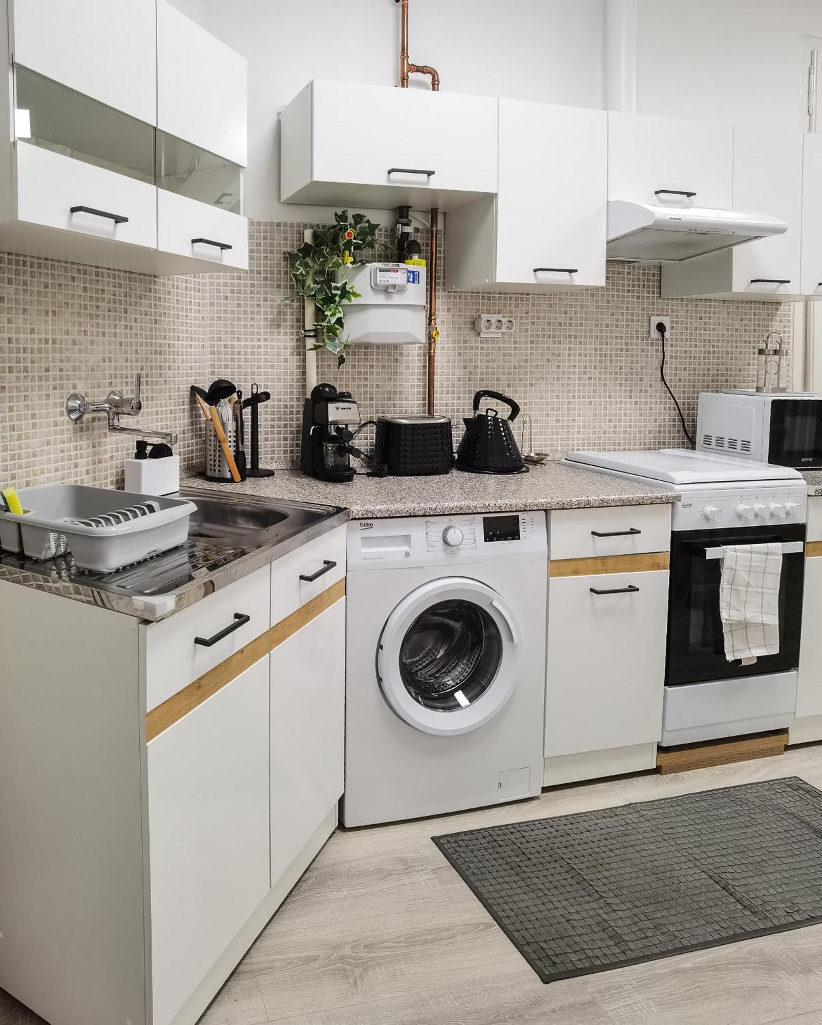 Perfect Location,Newly Decorated Modern, Large Place 60 M2, Really Quiet So You Can Have A Good Night Sleep, Ac, Netflix, Smart Tv, High-Speed Internet, World Famous New York Cafe Only 10 Minutes Walk 부다페스트 외부 사진