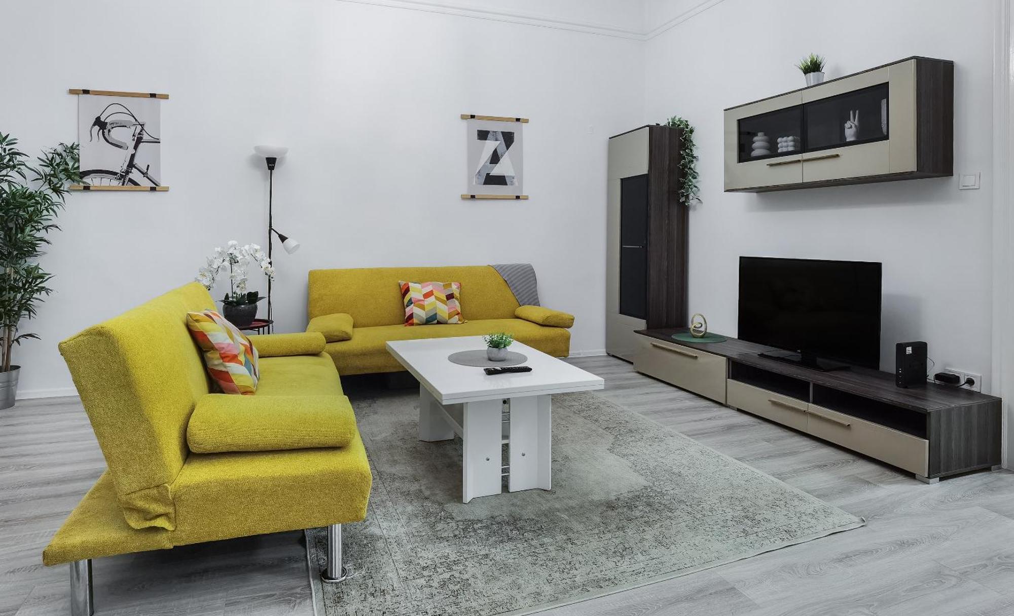 Perfect Location,Newly Decorated Modern, Large Place 60 M2, Really Quiet So You Can Have A Good Night Sleep, Ac, Netflix, Smart Tv, High-Speed Internet, World Famous New York Cafe Only 10 Minutes Walk 부다페스트 외부 사진