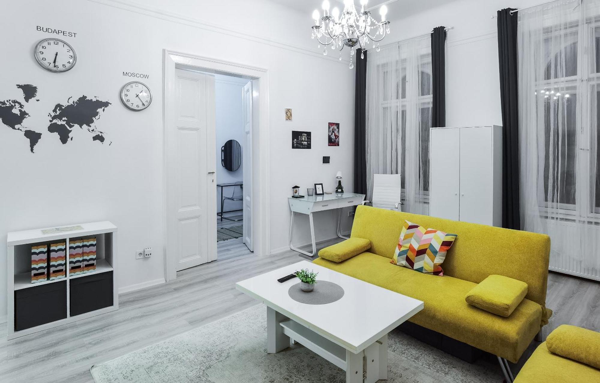 Perfect Location,Newly Decorated Modern, Large Place 60 M2, Really Quiet So You Can Have A Good Night Sleep, Ac, Netflix, Smart Tv, High-Speed Internet, World Famous New York Cafe Only 10 Minutes Walk 부다페스트 외부 사진