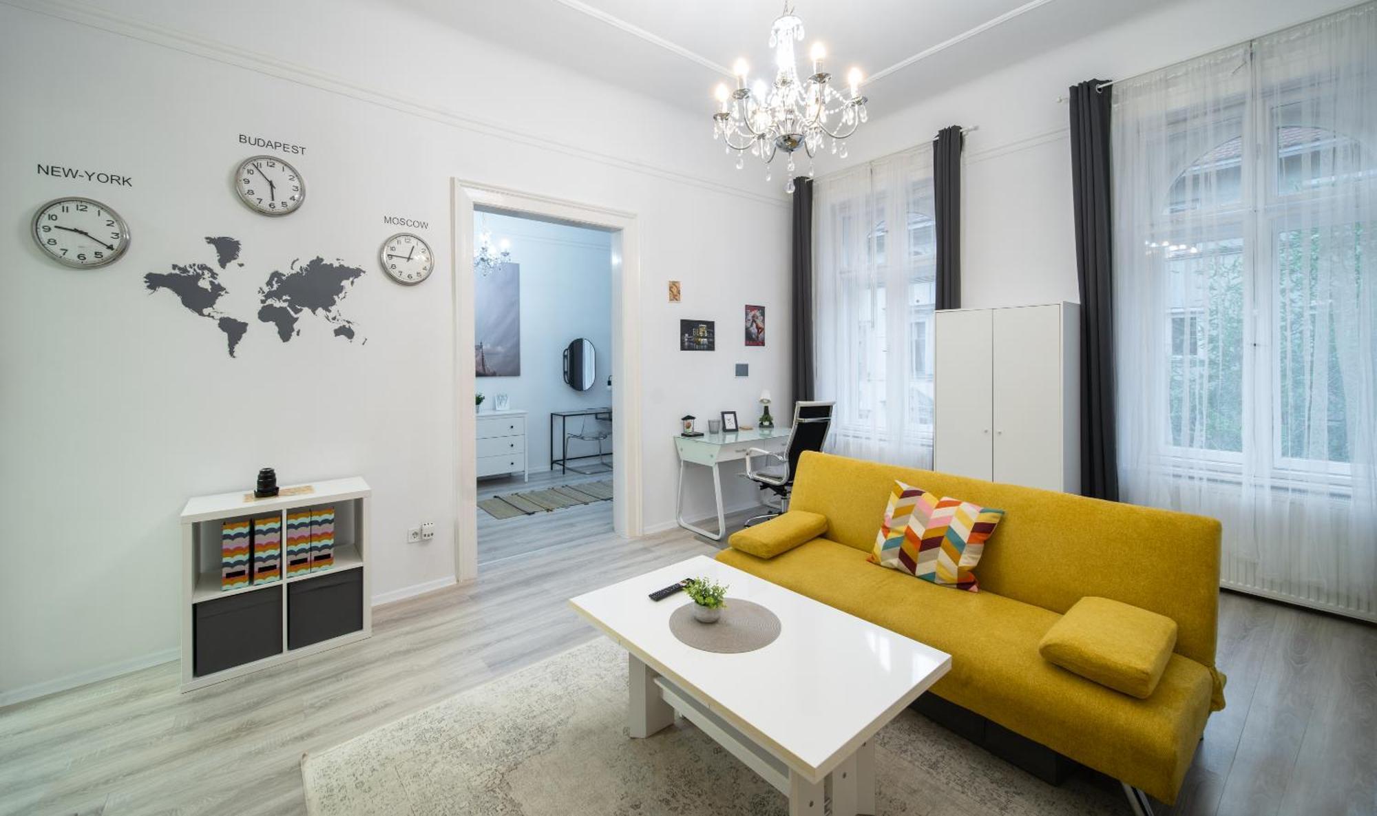 Perfect Location,Newly Decorated Modern, Large Place 60 M2, Really Quiet So You Can Have A Good Night Sleep, Ac, Netflix, Smart Tv, High-Speed Internet, World Famous New York Cafe Only 10 Minutes Walk 부다페스트 외부 사진