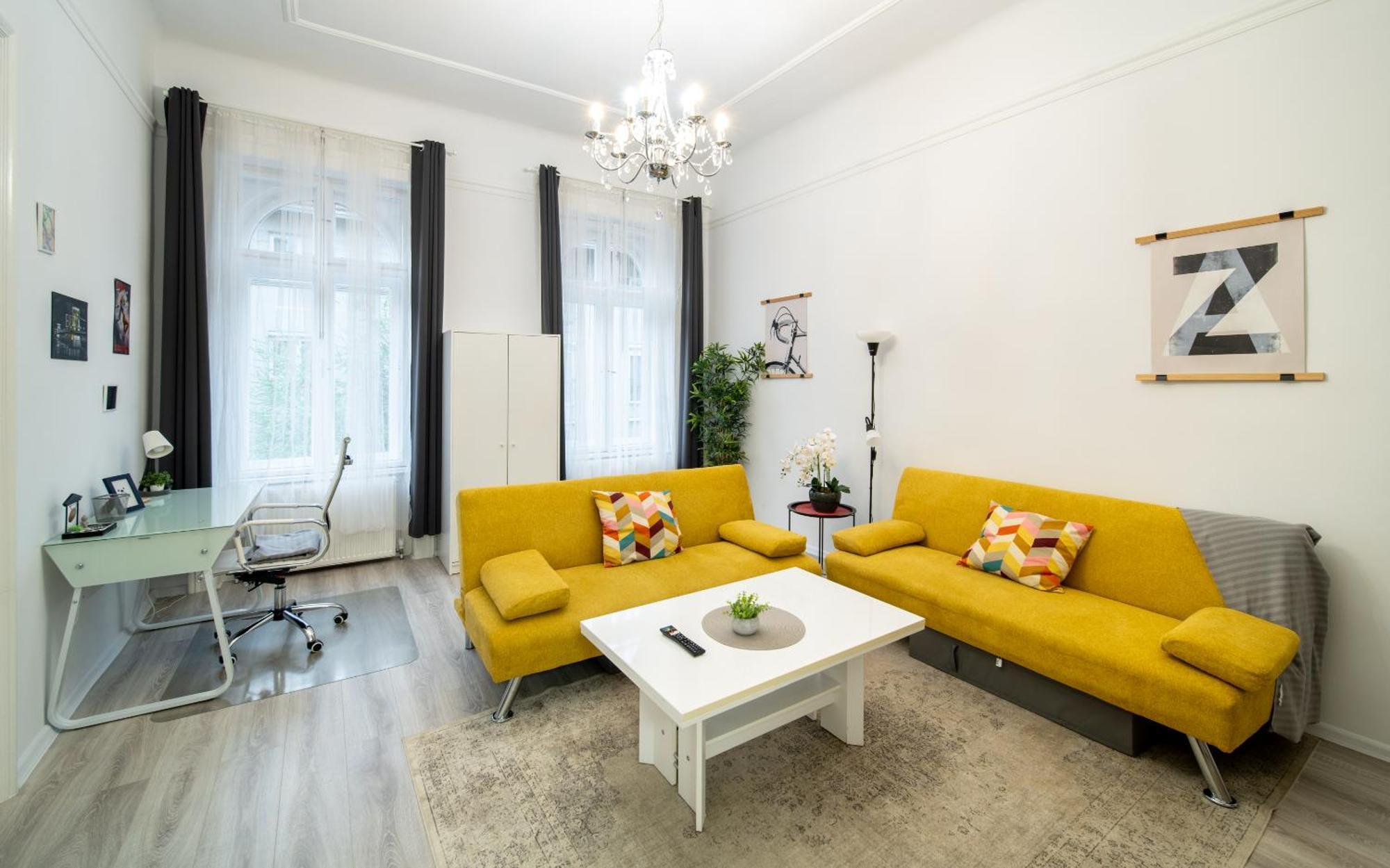 Perfect Location,Newly Decorated Modern, Large Place 60 M2, Really Quiet So You Can Have A Good Night Sleep, Ac, Netflix, Smart Tv, High-Speed Internet, World Famous New York Cafe Only 10 Minutes Walk 부다페스트 외부 사진