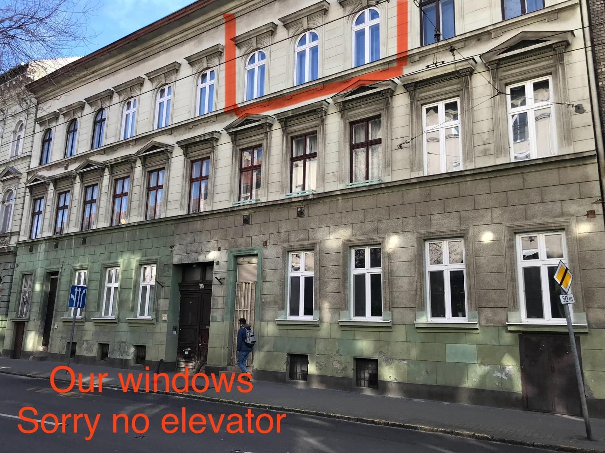Perfect Location,Newly Decorated Modern, Large Place 60 M2, Really Quiet So You Can Have A Good Night Sleep, Ac, Netflix, Smart Tv, High-Speed Internet, World Famous New York Cafe Only 10 Minutes Walk 부다페스트 외부 사진